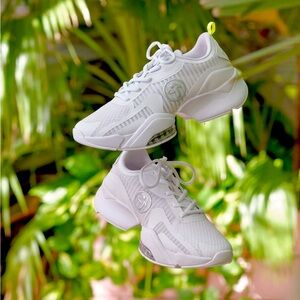 Zumba Air Stomp Remix White